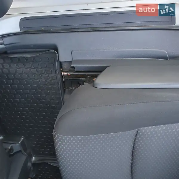 Toyota Verso 2009 VIN NMTDB26R30R001927 фото оголошення 101 з 141