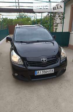 Мінівен Toyota Verso 2010 в Борисполі