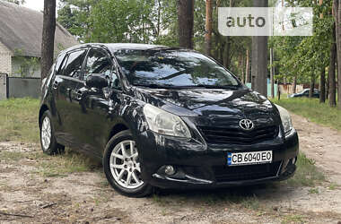 Мінівен Toyota Verso 2010 в Чернігові