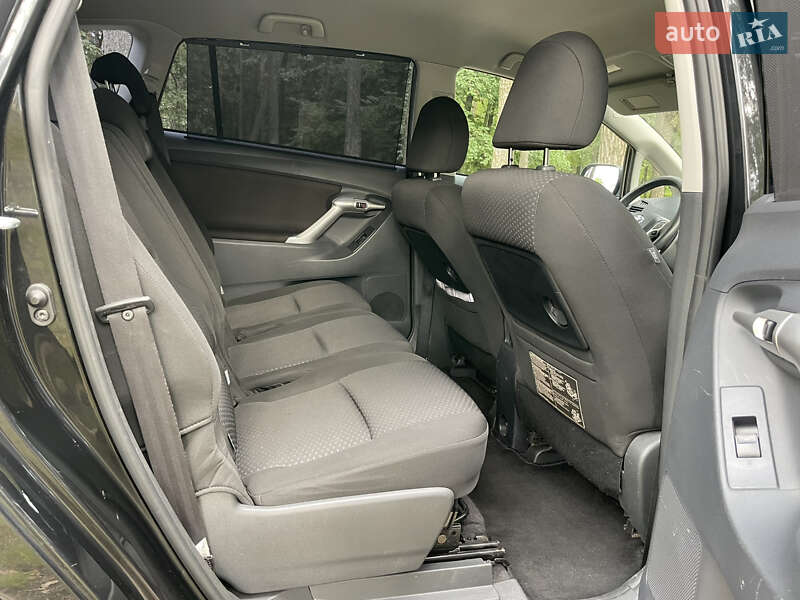 Мінівен Toyota Verso 2010 в Чернігові