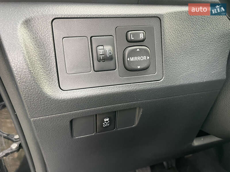 Мінівен Toyota Verso 2010 в Чернігові