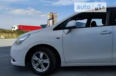 Toyota Verso 2009