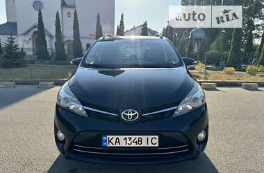 Мінівен Toyota Verso 2015 в Харкові