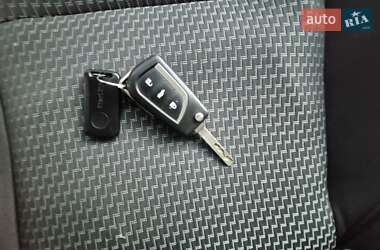 Минивэн Toyota Verso 2015 в 