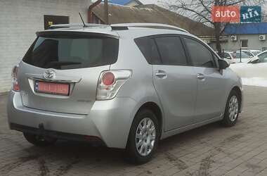 Мінівен Toyota Verso 2014 в Красилові