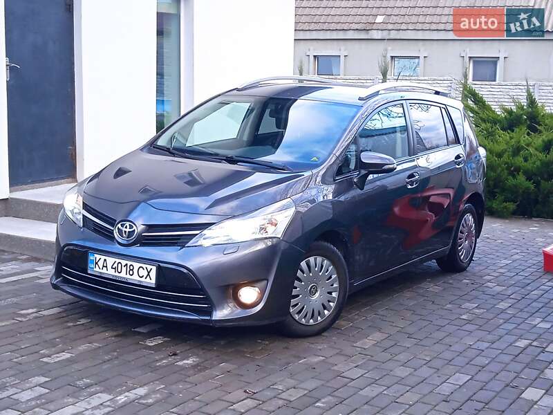 Toyota Verso 2015