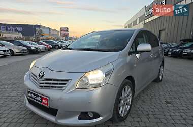 Минивэн Toyota Verso 2010 в Львове