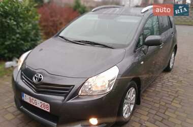 Мінівен Toyota Verso 2012 в Рівному