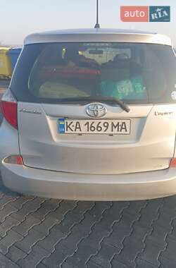 Мінівен Toyota Verso 2012 в 