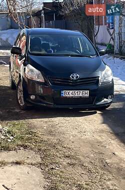 Минивэн Toyota Verso 2010 в 