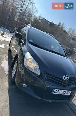 Toyota Verso 2010