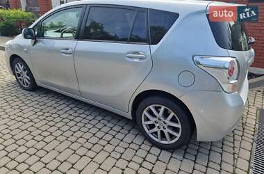 Минивэн Toyota Verso 2010 в Львове