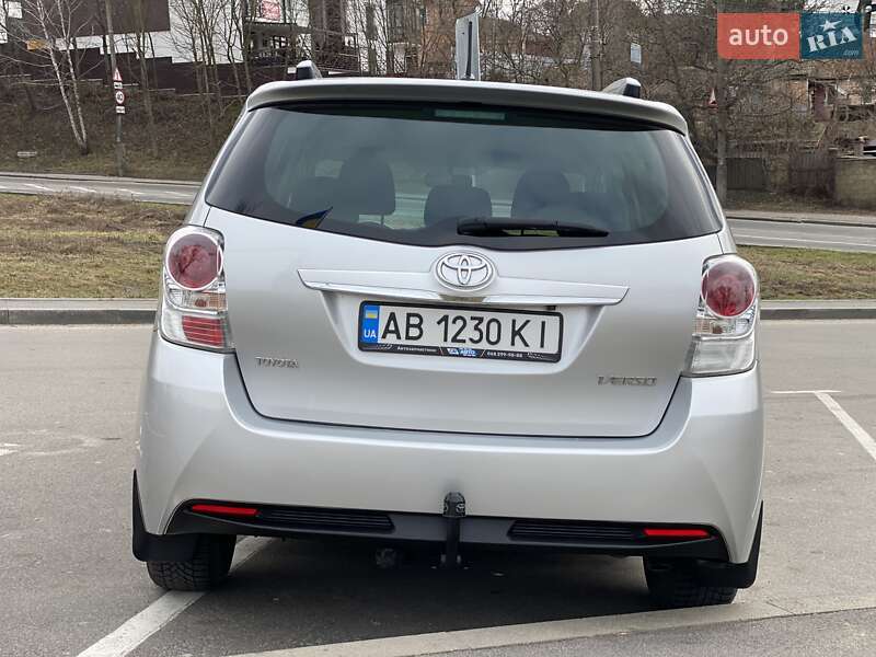 Мінівен Toyota Verso 2015 в Вінниці