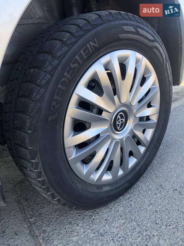 Минивэн Toyota Verso 2011 в Луцке