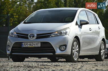 Мінівен Toyota Verso 2015 в 