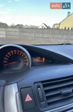 Минивэн Toyota Verso 2012 в 