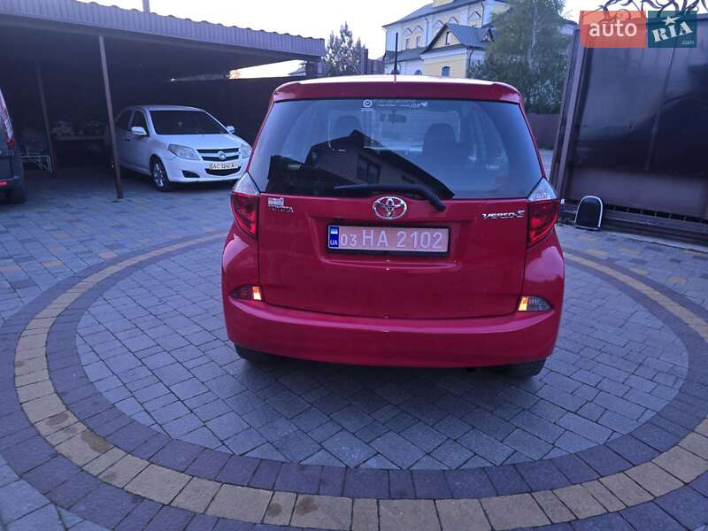 Мінівен Toyota Verso 2012 в Луцьку