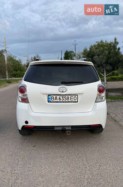 Минивэн Toyota Verso 2014 в 