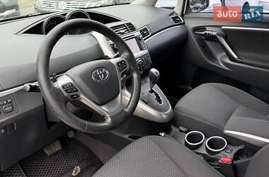 Минивэн Toyota Verso 2013 в 