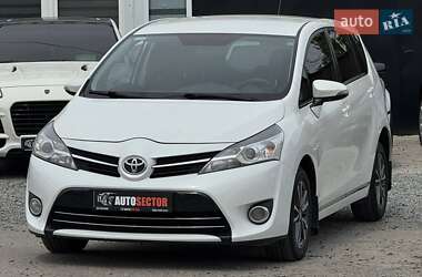Минивэн Toyota Verso 2013 в 
