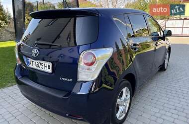 Минивэн Toyota Verso 2012 в 