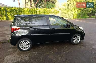 Минивэн Toyota Verso 2012 в 