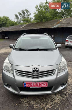 Toyota Verso 2010