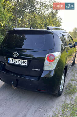 Минивэн Toyota Verso 2011 в 