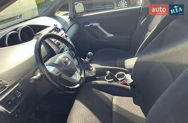 Минивэн Toyota Verso 2011 в 