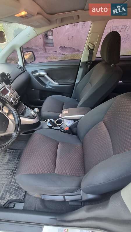 Мінівен Toyota Verso 2011 в Полтаві