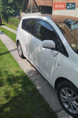 Минивэн Toyota Verso 2012 в 