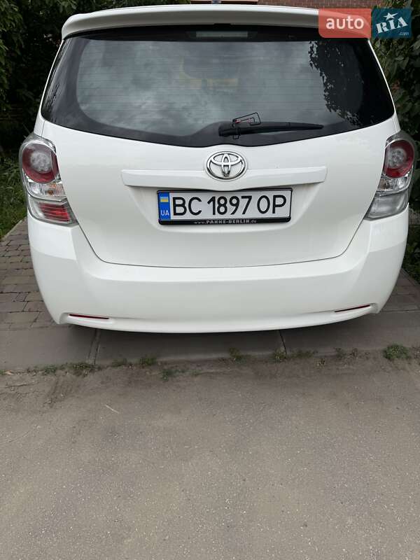 Мінівен Toyota Verso 2009 в Харкові