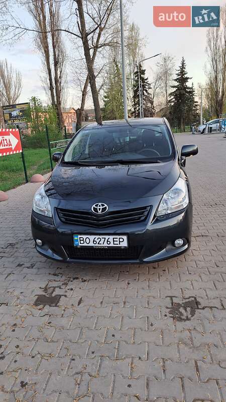 Toyota Verso 2012