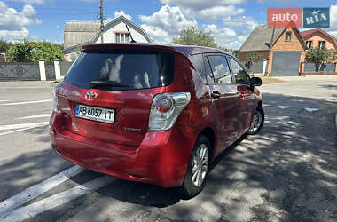 Мінівен Toyota Verso 2010 в 