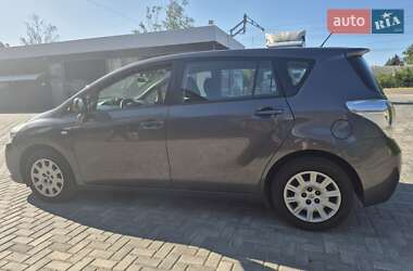 Минивэн Toyota Verso 2010 в 