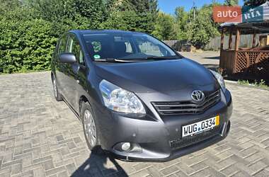 Минивэн Toyota Verso 2010 в Немирове