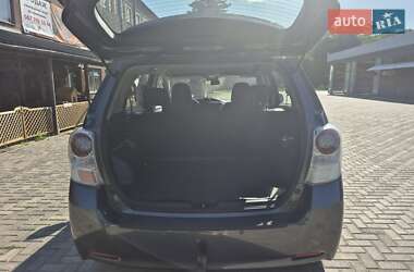 Минивэн Toyota Verso 2010 в 