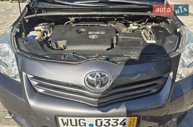 Минивэн Toyota Verso 2010 в 