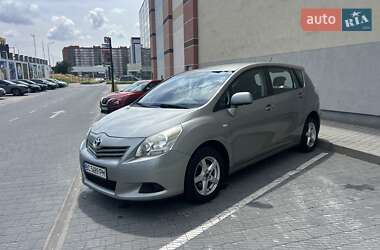 Минивэн Toyota Verso 2012 в Львове
