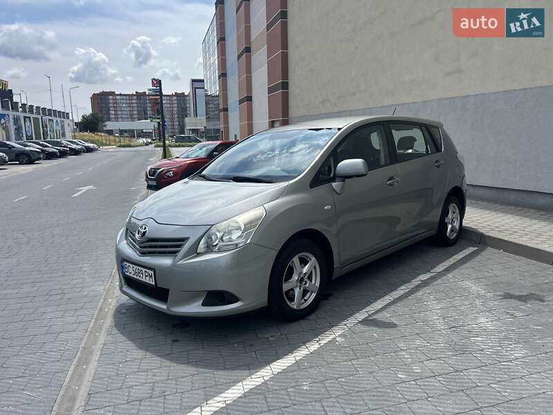 Toyota Verso 2012
