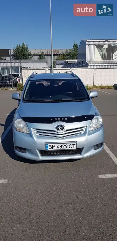 Toyota Verso 2010