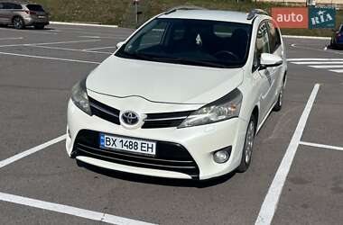 Минивэн Toyota Verso 2014 в Виннице