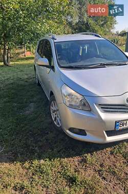 Минивэн Toyota Verso 2009 в Золотоноше