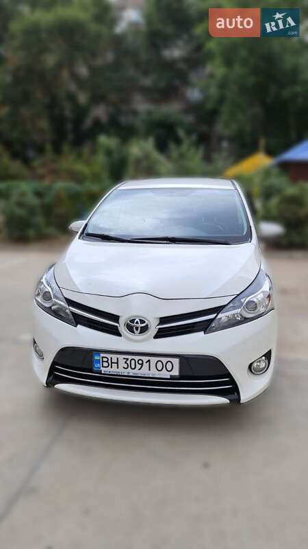 Toyota Verso 2013