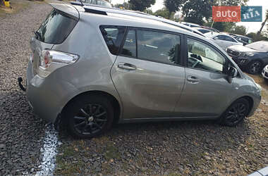 Минивэн Toyota Verso 2010 в Луцке