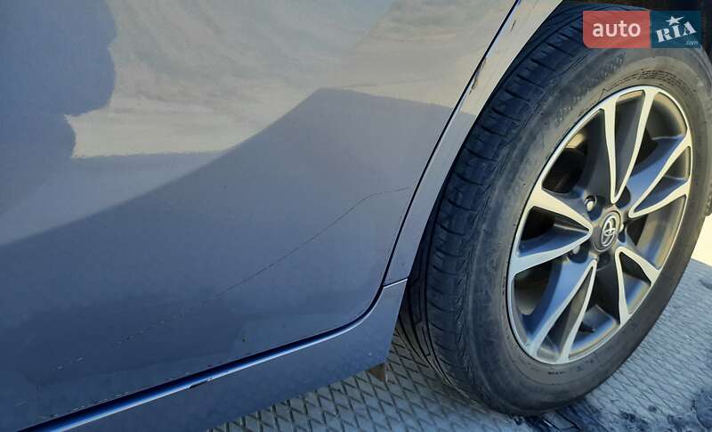 Минивэн Toyota Verso 2013 в Староконстантинове