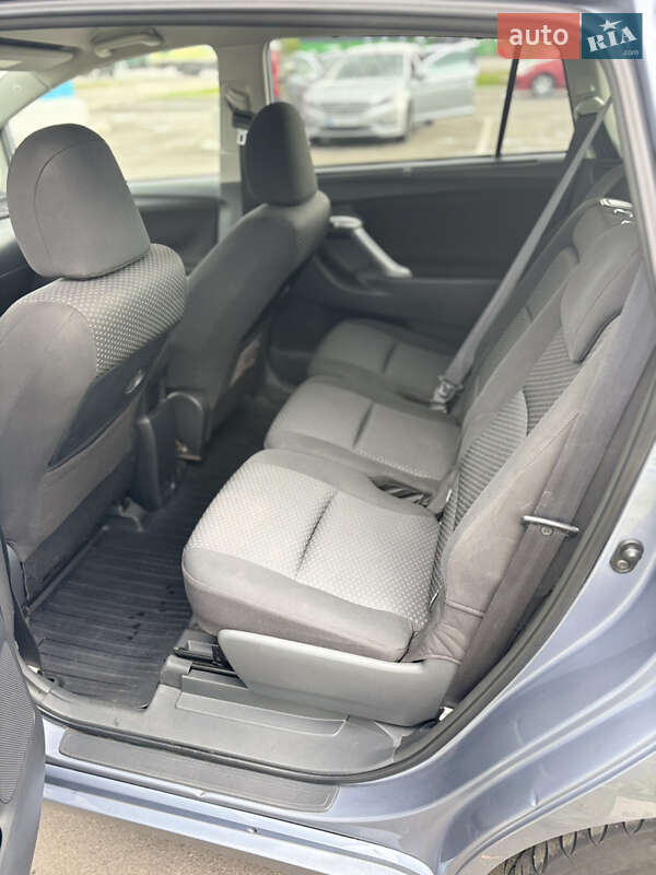 Мінівен Toyota Verso 2011 в Києві