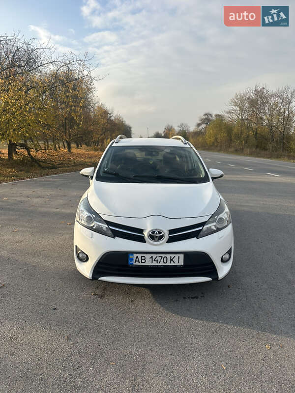 Минивэн Toyota Verso 2015 в Виннице