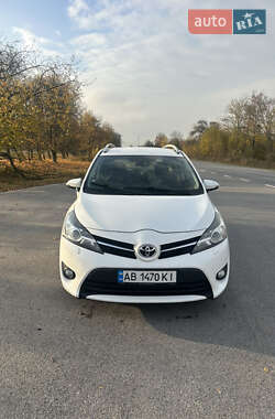 Мінівен Toyota Verso 2015 в  Мінівен Toyota Verso 2015 в
