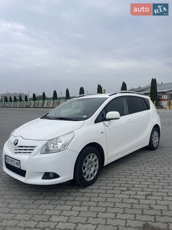 Toyota Verso 2011